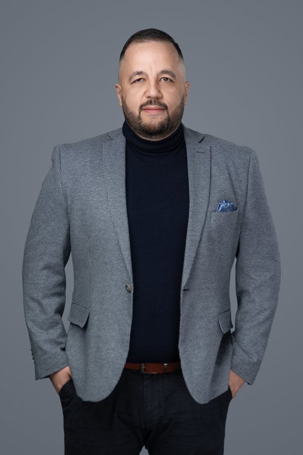 Dawid Oulad-Mansour, doradca ubezpieczeniowy Nationale-Nederlanden