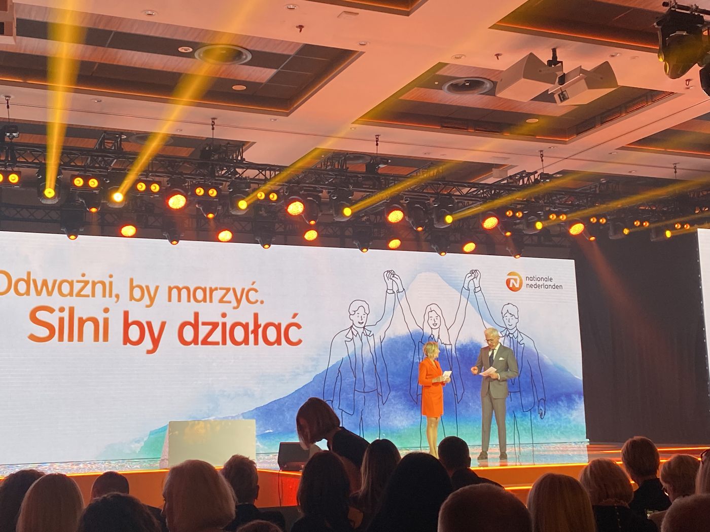 Scena konferencji sprzedaży 2022